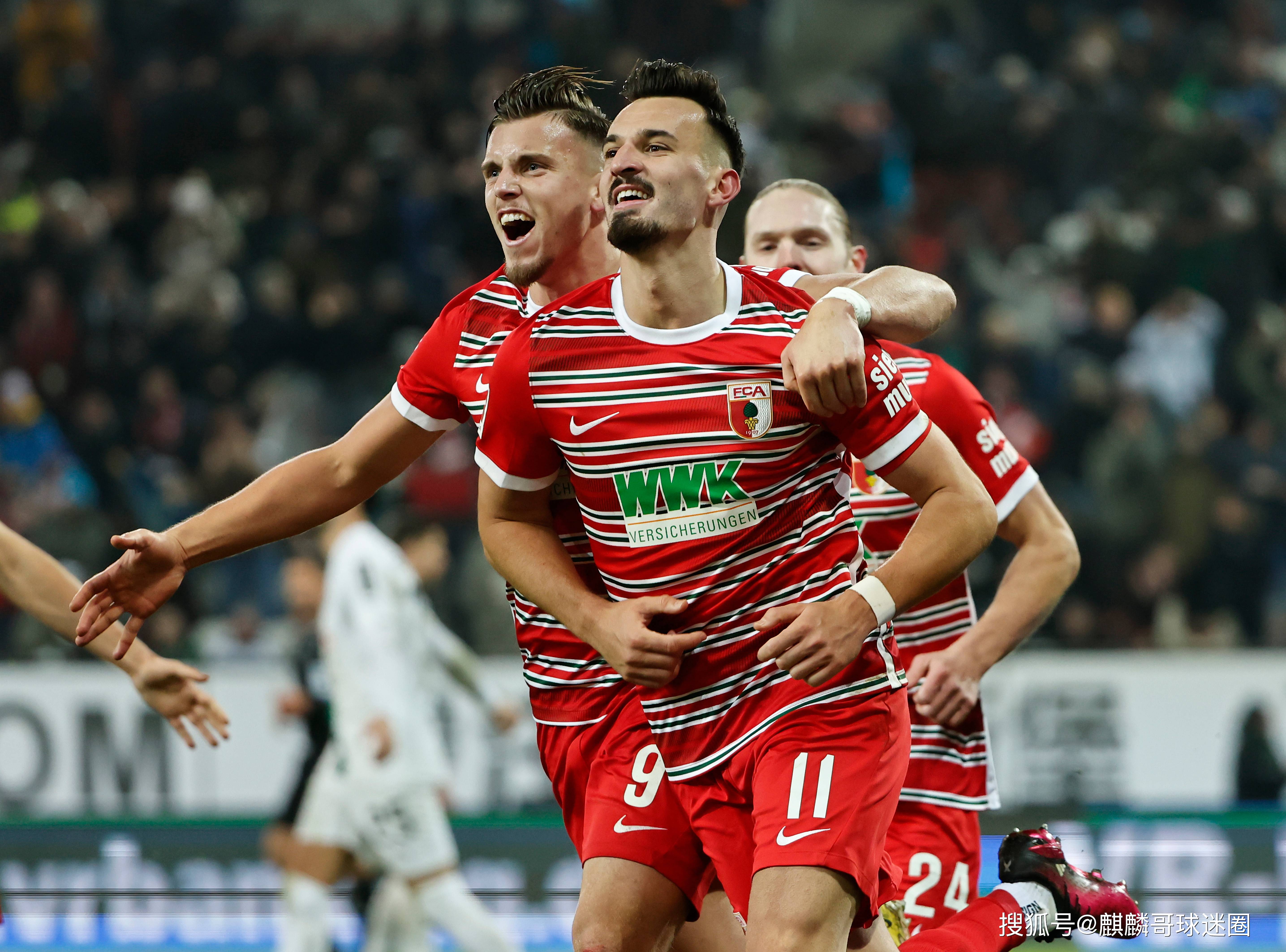 柏林联盟球员庆祝进球后表现出色