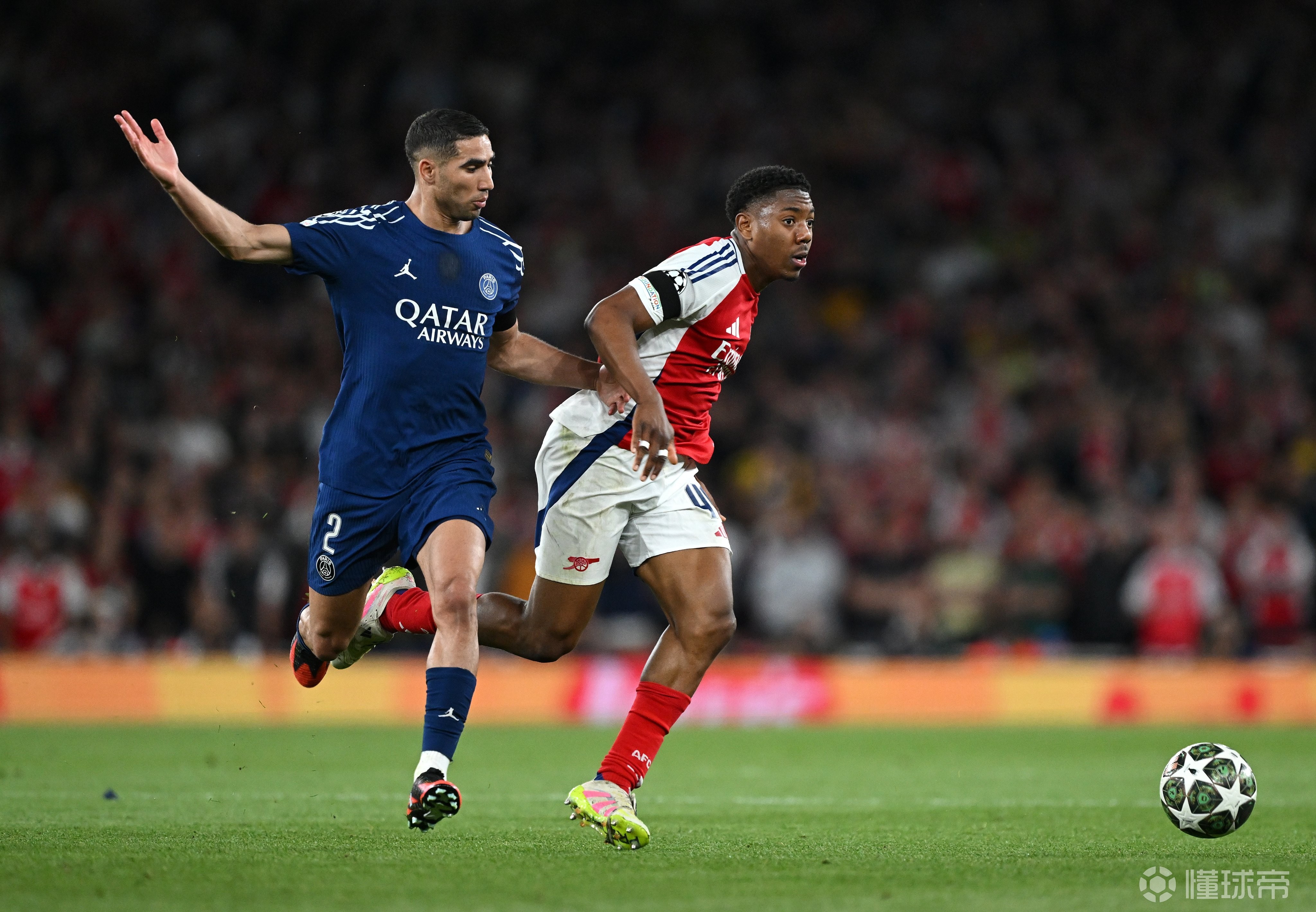 包含阿森纳小组赛表现耀眼，晋级前景一片光明的词条