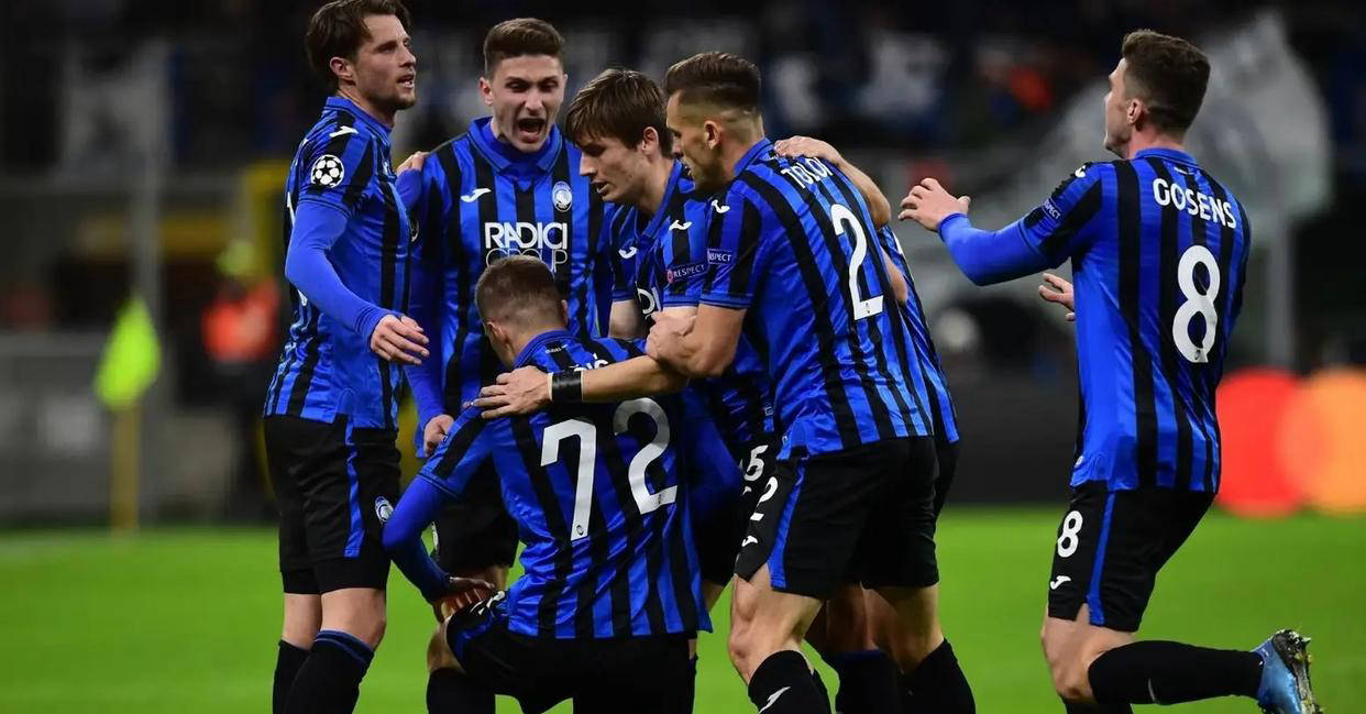 关于巴萨客场大胜，小组头名锁定在握的信息