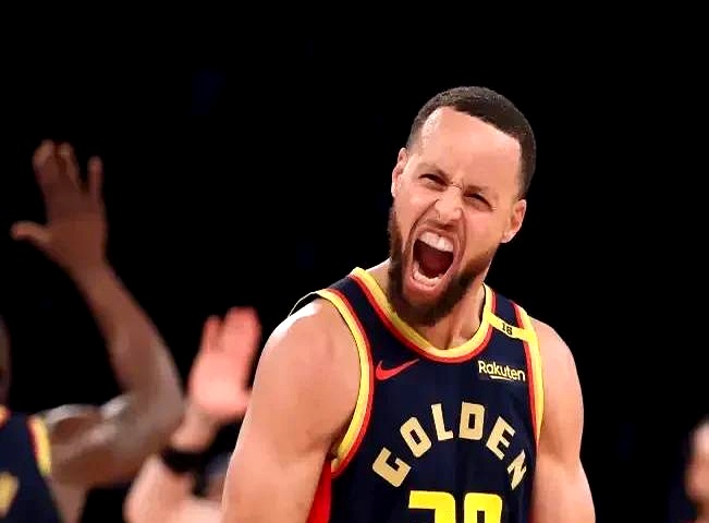 猛龙轻取新疆队，库里刷新纪录