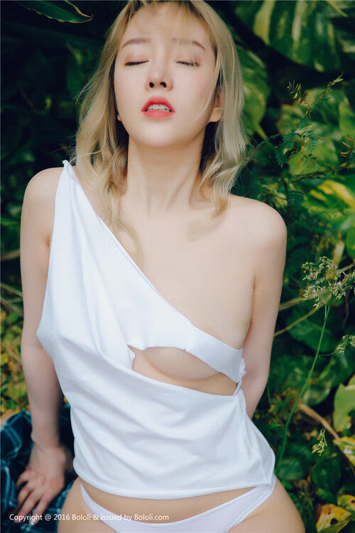 绿茵场上的亚洲闪电，三笘薰单骑破阵，波兰意外打穿英格兰神话